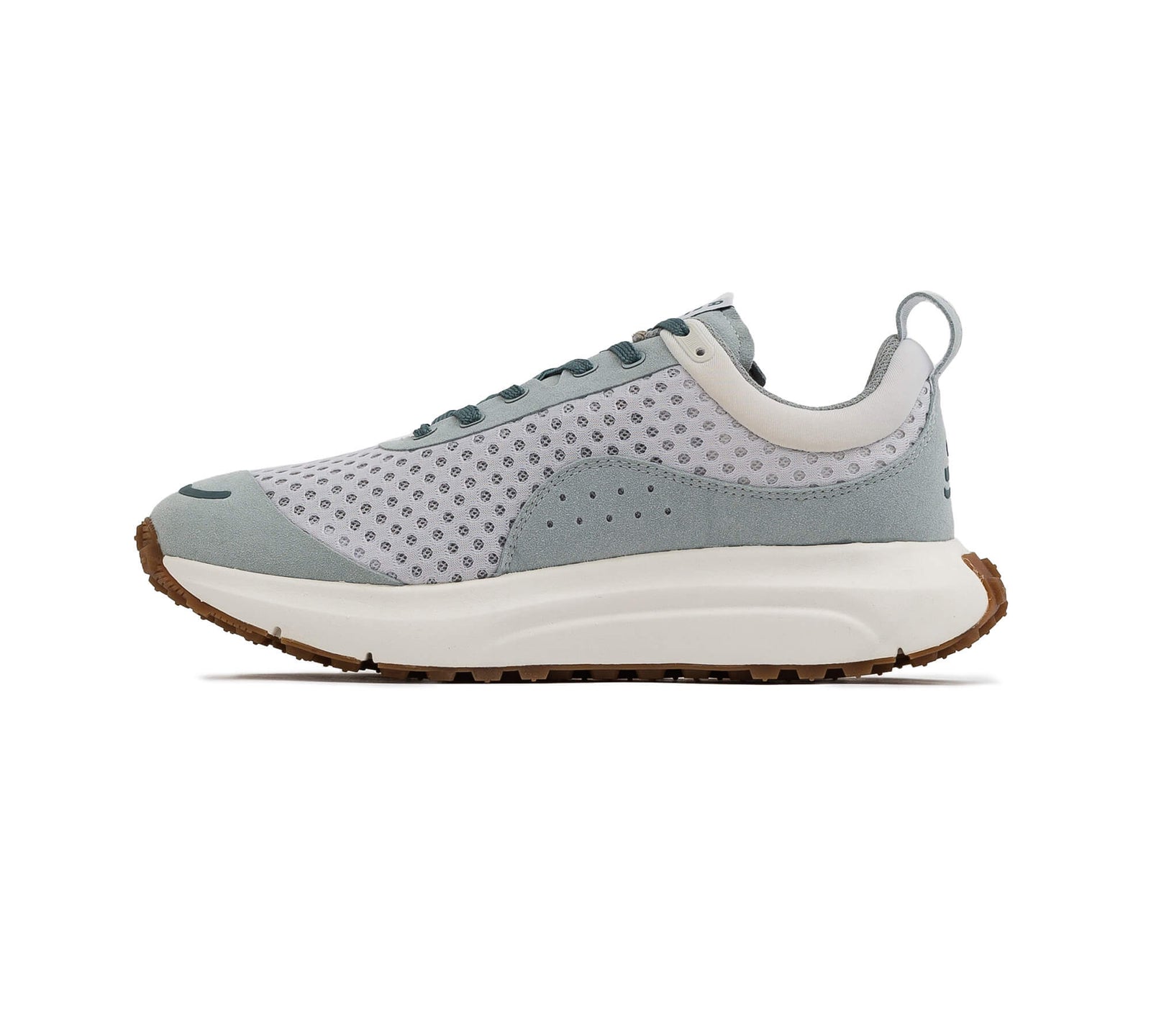 Interior side view of the right Everywhere Hilma Running Shoe in Mirage Grey
